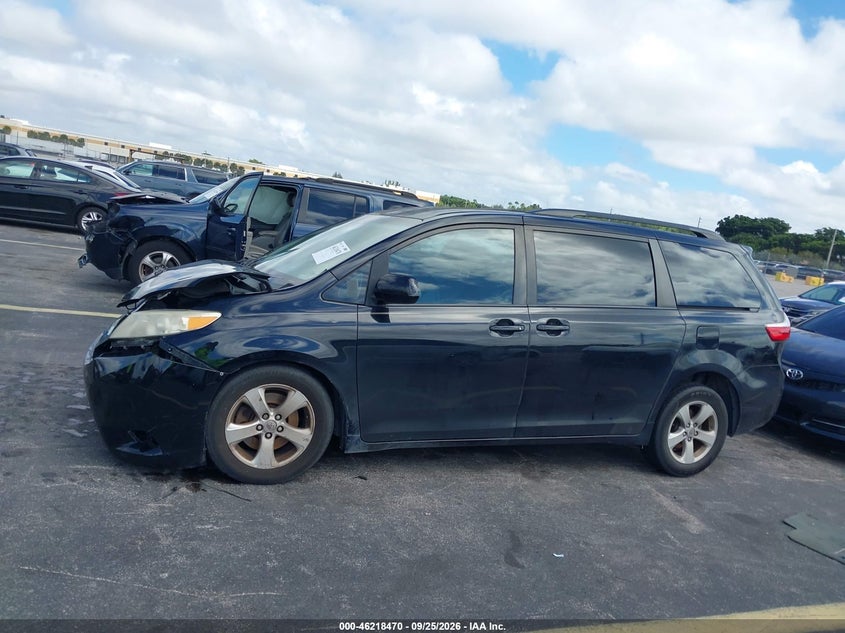 2016 TOYOTA SIENNA LE 8 PASSENGER · Фото 14