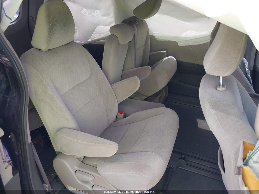 2016 TOYOTA SIENNA LE 8 PASSENGER · Фото 8