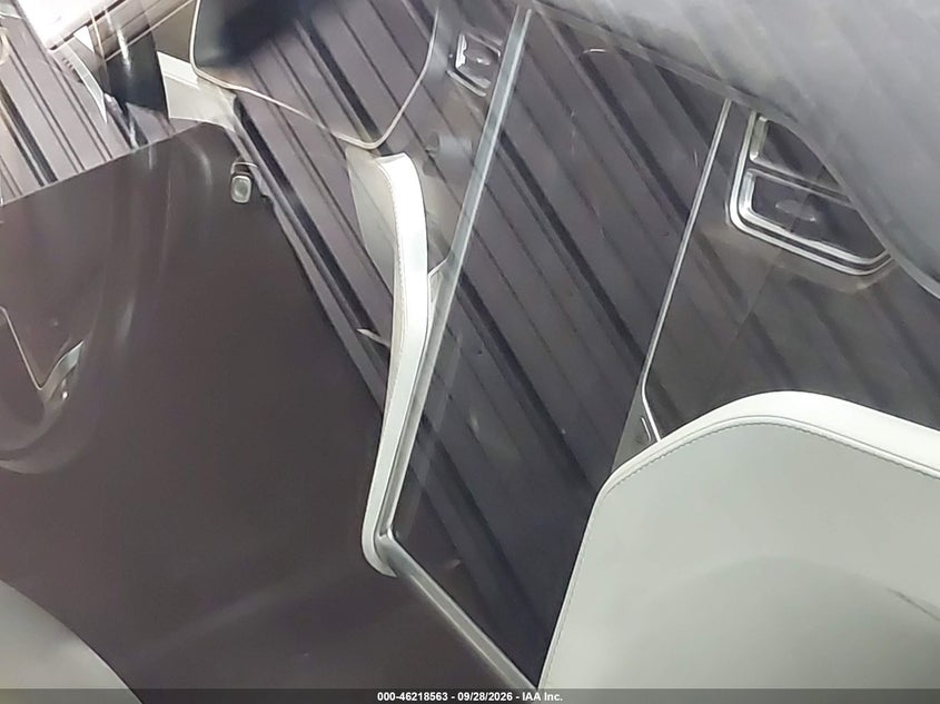 TESLA MODEL X - zdjęcie 16