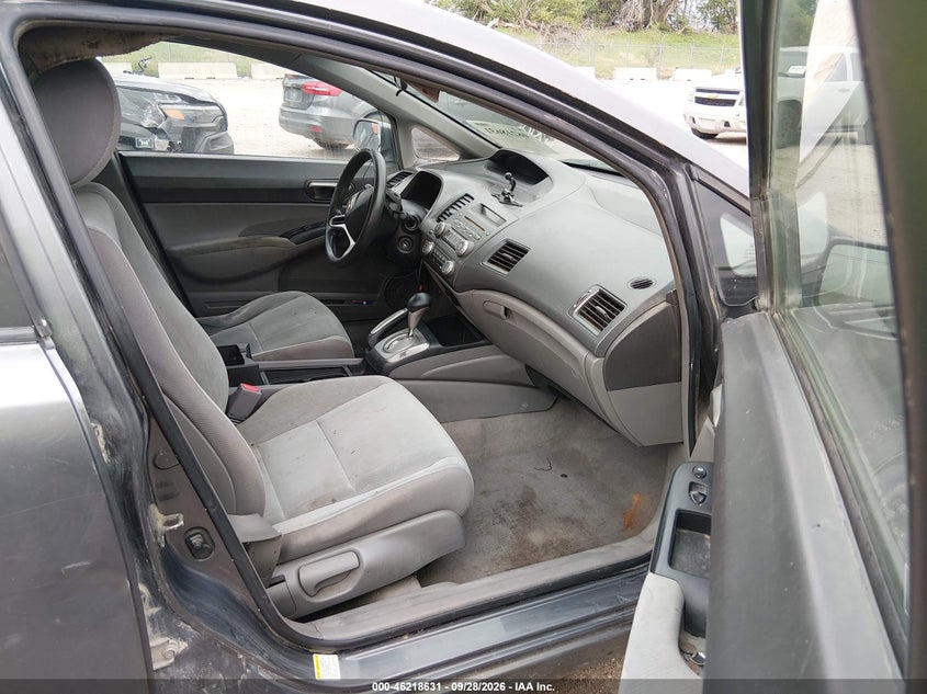 2010 HONDA CIVIC LX · Фото 5