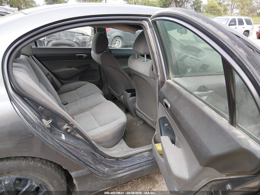 2010 HONDA CIVIC LX · Фото 8