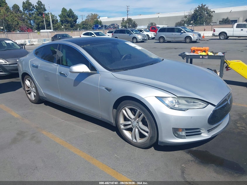 Vin: 5yjsa1cn2dfp26274, lot: 46718663, tesla model s 2013 img_1