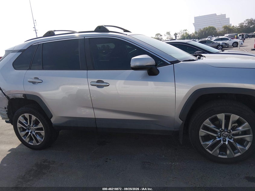 TOYOTA RAV4 - zdjęcie 14