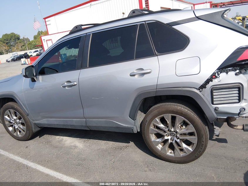 TOYOTA RAV4 - zdjęcie 15