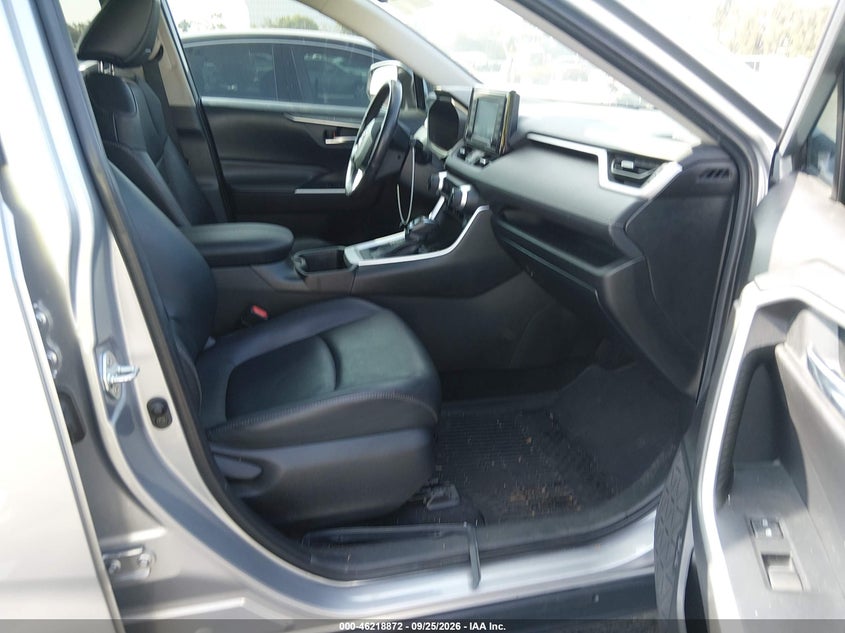 TOYOTA RAV4 - zdjęcie 5