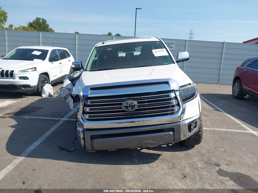 TOYOTA TUNDRA - zdjęcie 12