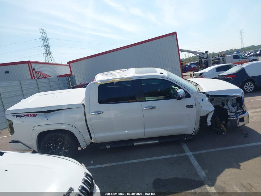 TOYOTA TUNDRA - zdjęcie 13