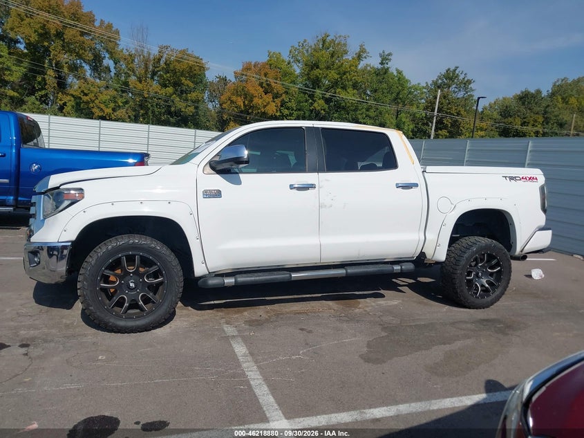 TOYOTA TUNDRA - zdjęcie 14