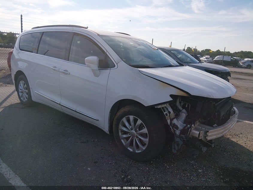 Vin: 2c4rc1bgxhr613808, lot: 46718875, chrysler pacifica touring-l 2017 img_1