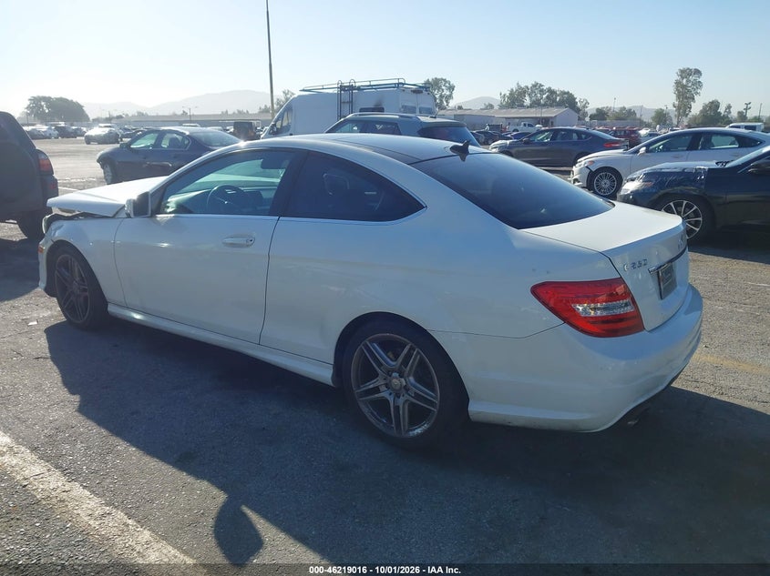 Vin: wddgj4hb3cf746233, lot: 46718939, mercedes-benz c 250 20123