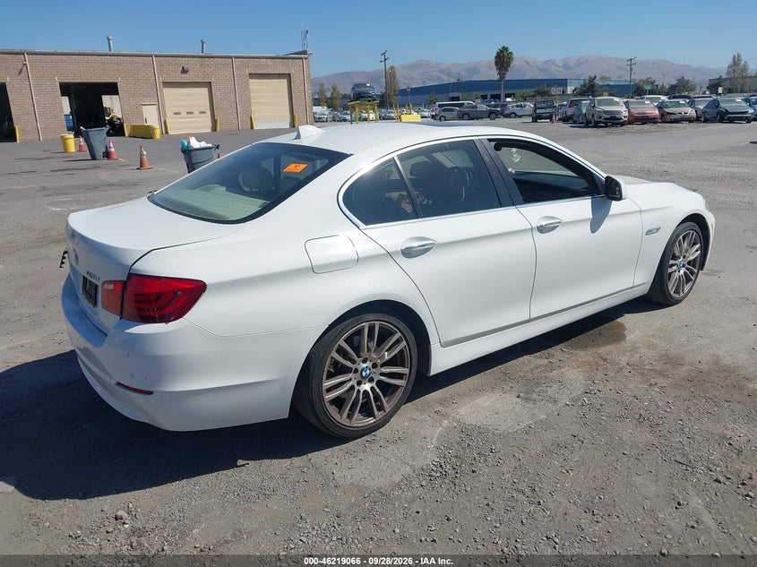 Фото 4 - BMW 528I