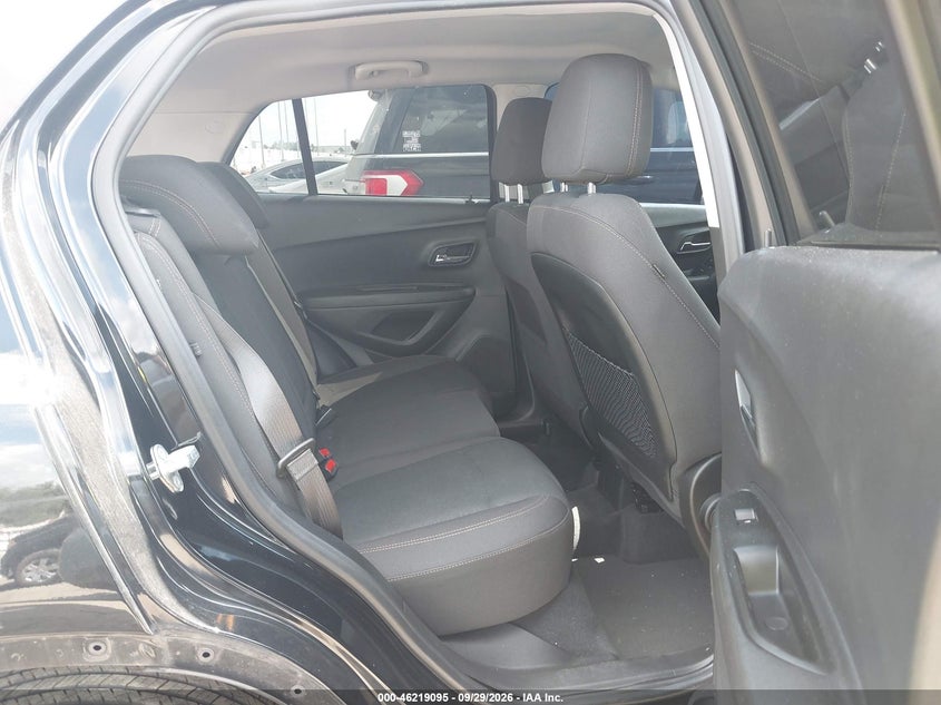 2019 CHEVROLET TRAX LS · Фото 8