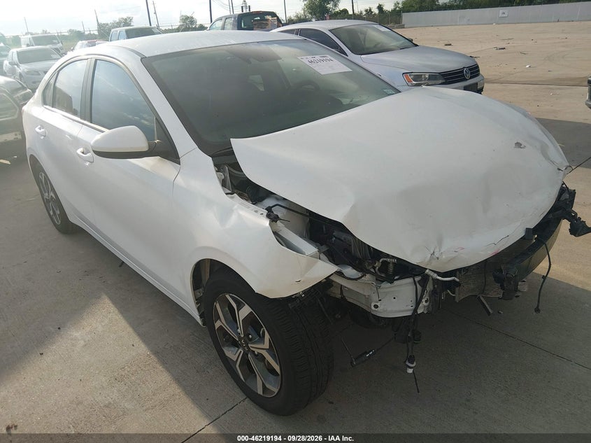 Vin: 3kpf24ad8me359980, lot: 46719117, kia forte lxs 2021 img_1