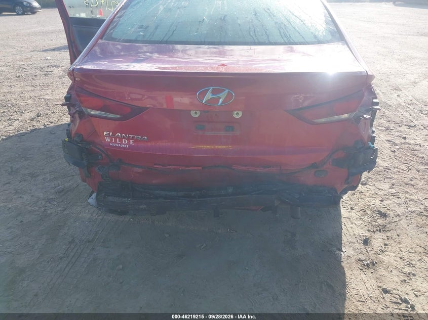 2018 HYUNDAI ELANTRA SEL · Фото 6