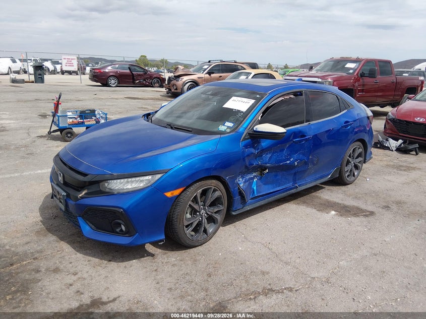 2018 Honda Civic Sport Touring, Левый бок, IAAI, VIN SHHFK7H90JU235371 — фото 2