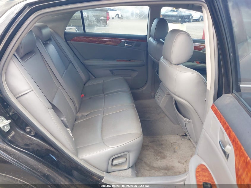 2005 TOYOTA AVALON auction photo 8