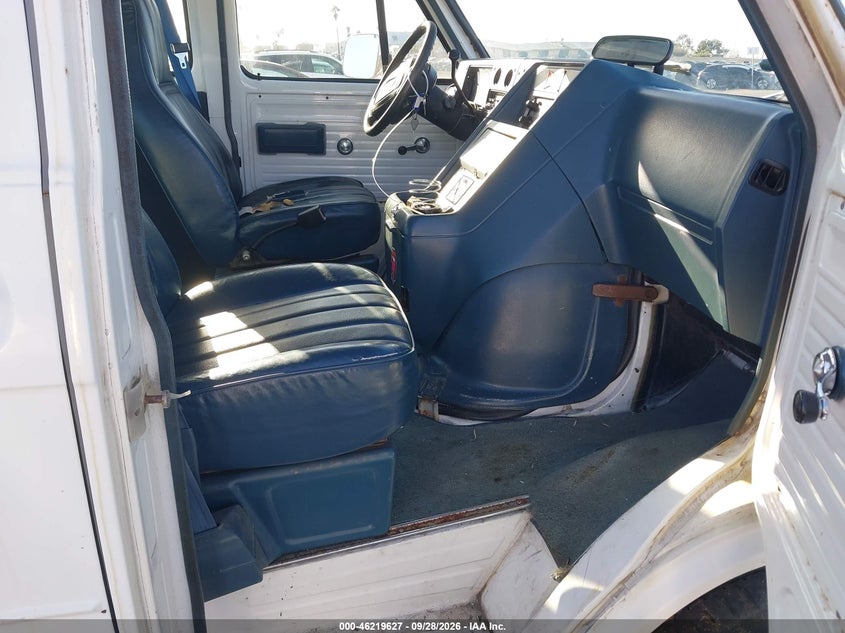 Фото 5 - GMC VANDURA