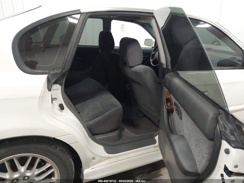 SUBARU LEGACY 2001 VIN 4S3BE645617205513