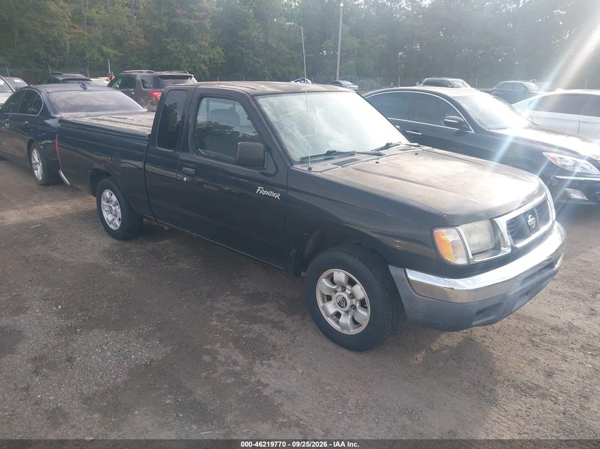 2000 NISSAN FRONTIER XE