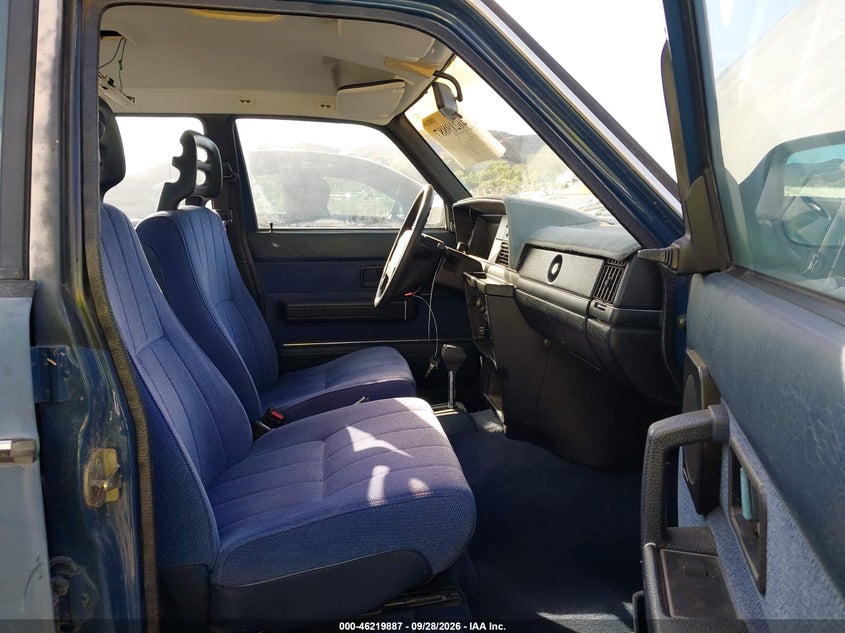 1990 VOLVO 240