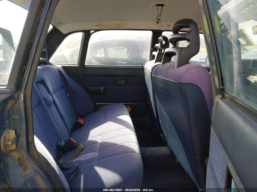 VOLVO 240 1990 VIN YV1AA8845L1415475