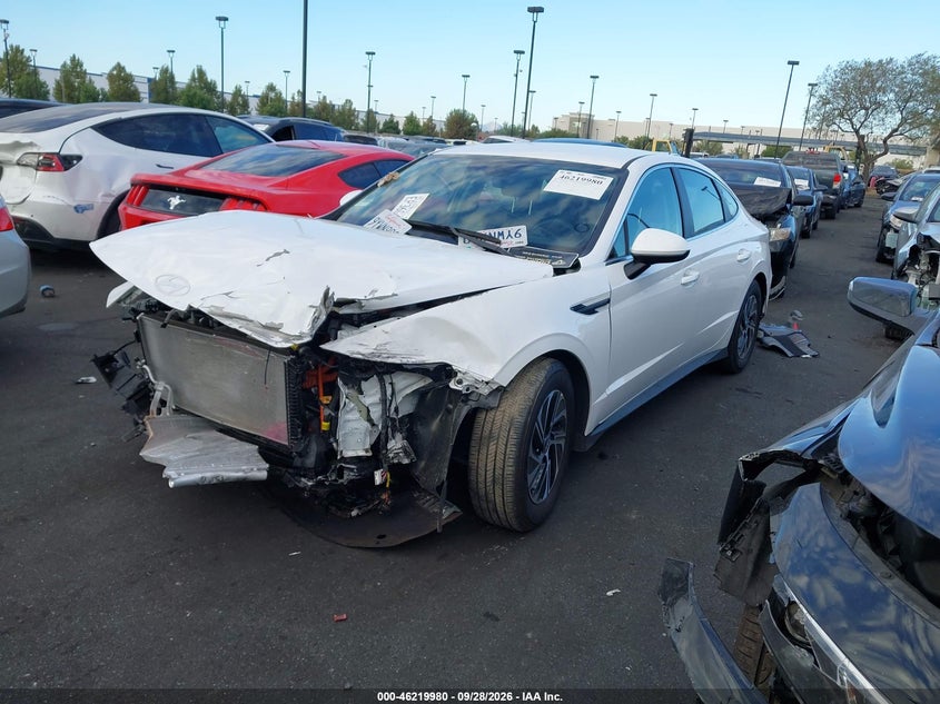 2026 Hyundai Sonata Hybrid Blue, Front End, IAAI, VIN KMHL24JJ6TA138531 — photo 2