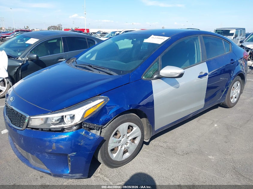 2018 Kia Forte, Лівий бік, IAAI, VIN 3KPFK4A79JE260106 — фото 2