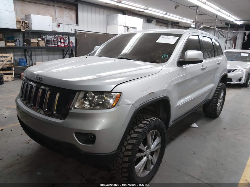 2013 Jeep Grand Cherokee Laredo, Правый бок, IAAI, VIN 1C4RJEAG5DC508059 — фото 2