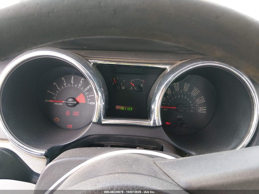 FORD MUSTANG 2005 VIN 1ZVFT80N555137177