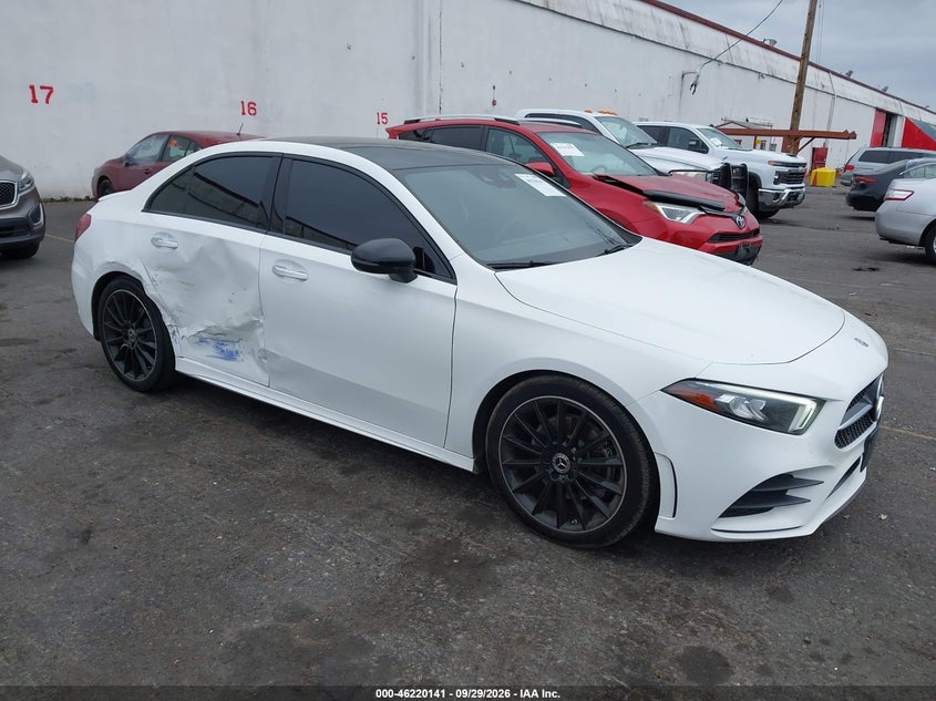 Vin: wdd3g4eb6kw005574, lot: 46720064, mercedes-benz a 220 20191