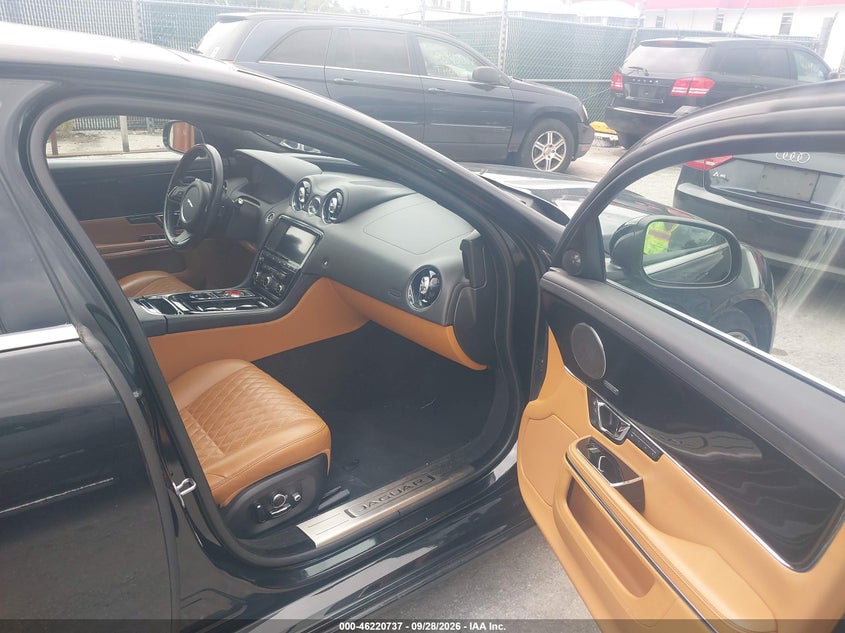 2017 JAGUAR XJ XJL SUPERCHARGED · Фото 5