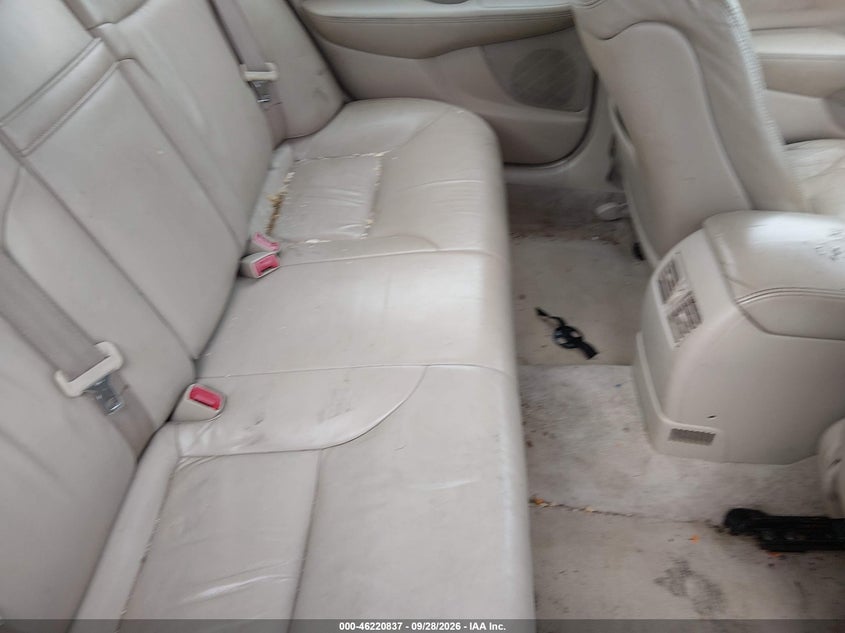 LEXUS ES 300 2002 VIN JTHBF30G825013184