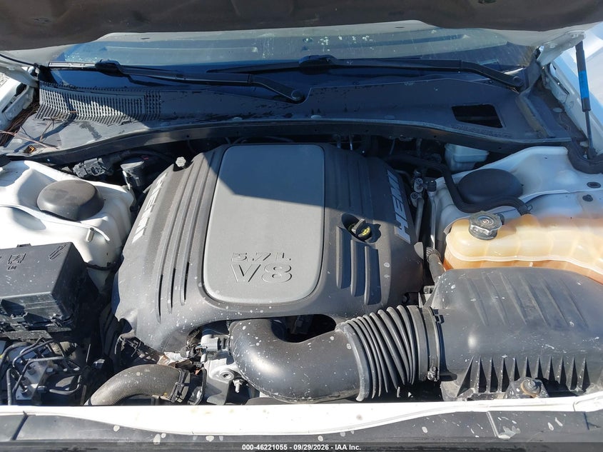 2013 CHRYSLER 300C · Photo 10