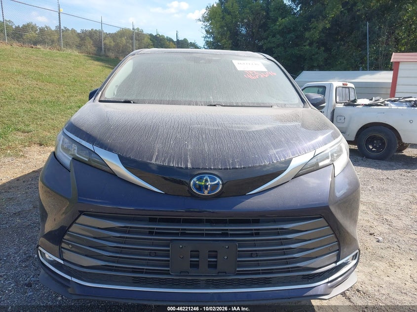 TOYOTA SIENNA - zdjęcie 12
