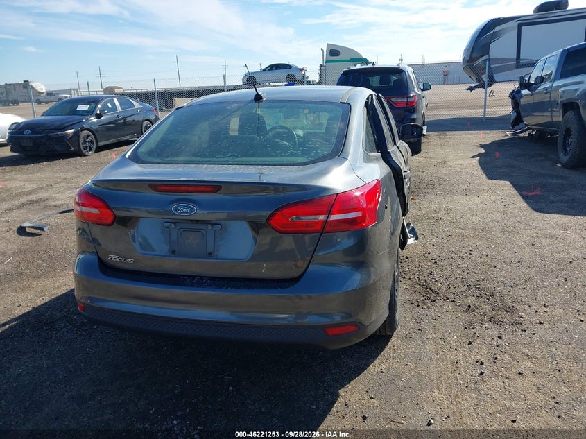 Vin: 1fadp3e22hl295384, lot: 46721241, ford focus s 20174