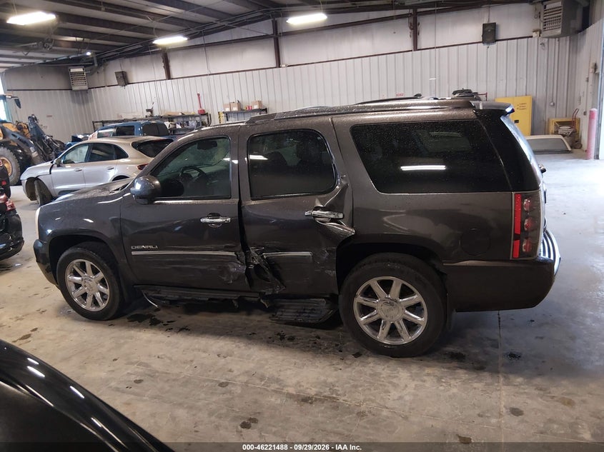 2010 GMC YUKON DENALI · Фото 14