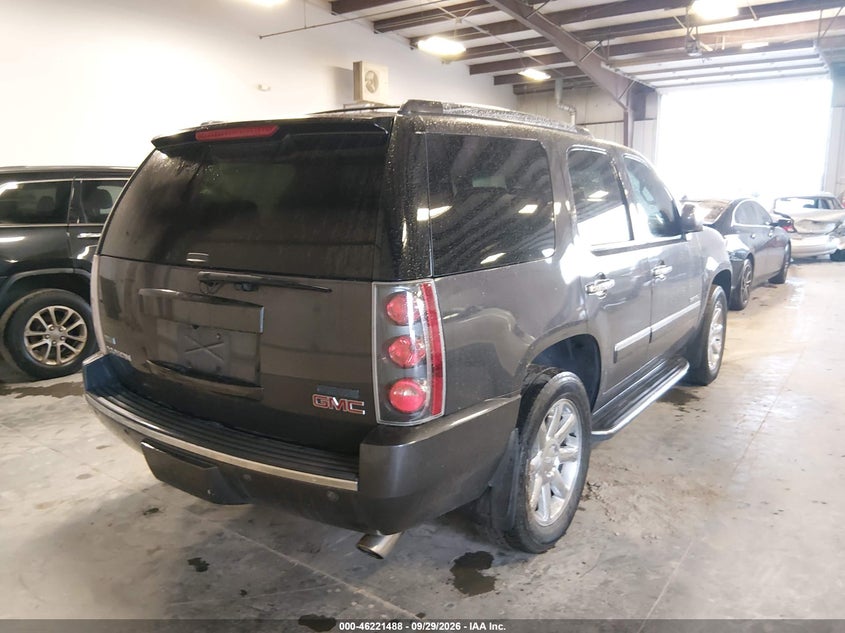 2010 GMC YUKON DENALI · Фото 4