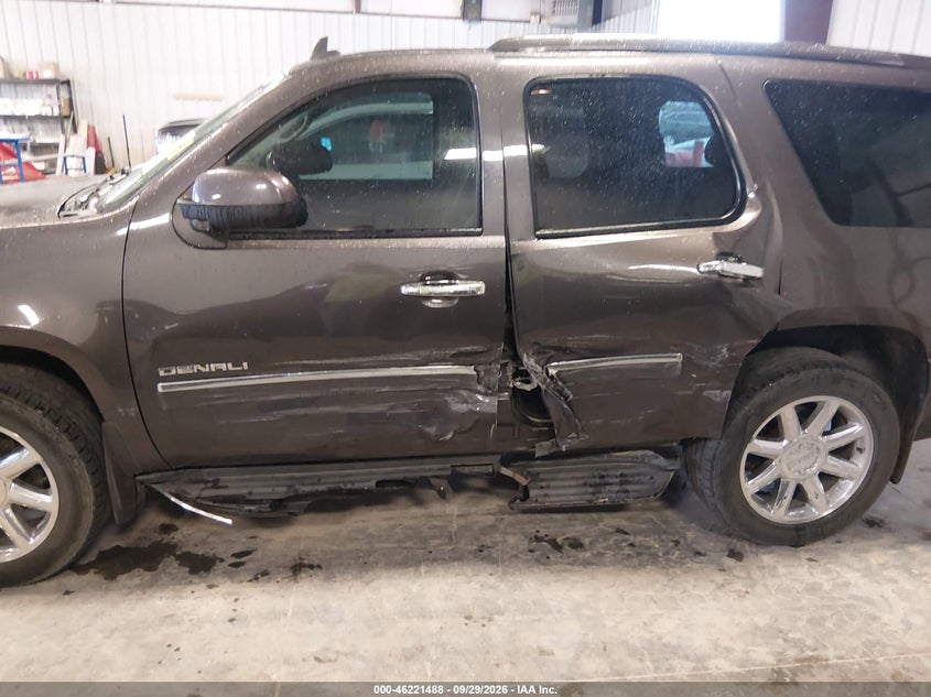 2010 GMC YUKON DENALI · Фото 6