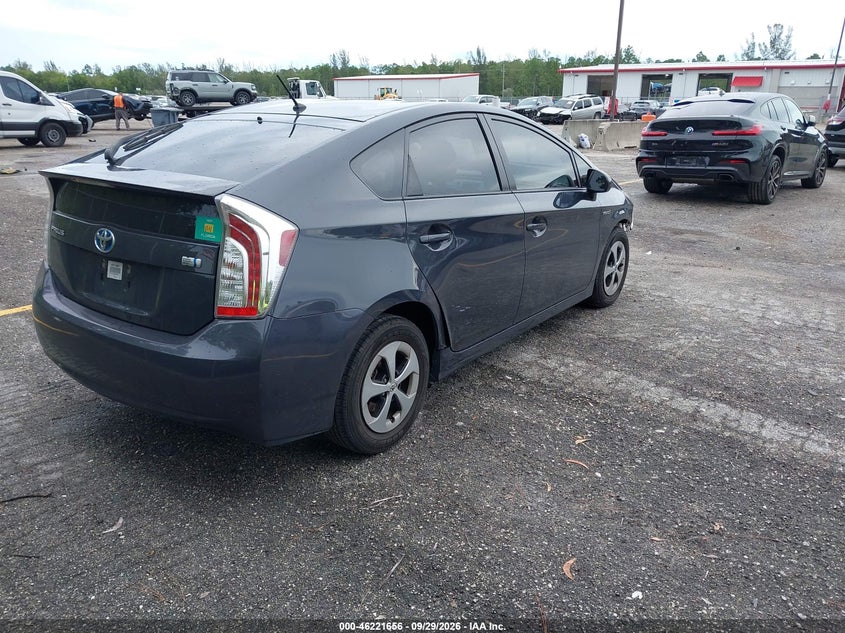 TOYOTA PRIUS - zdjęcie 4