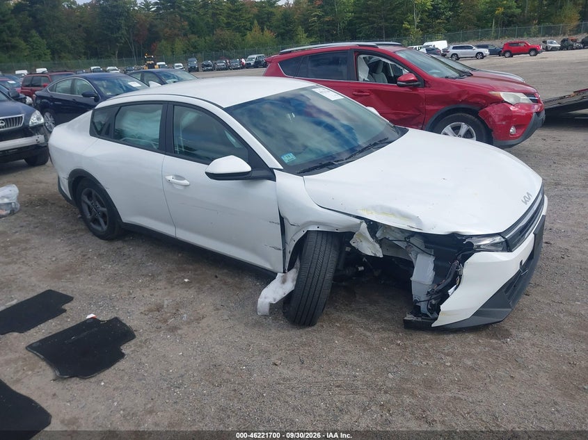 Vin: 3kpft4de3se093301, lot: 46721688, kia k4 lxs 2025 img_1