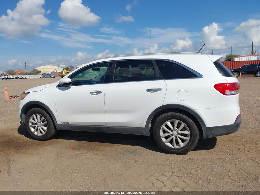 Фото 14 - KIA SORENTO