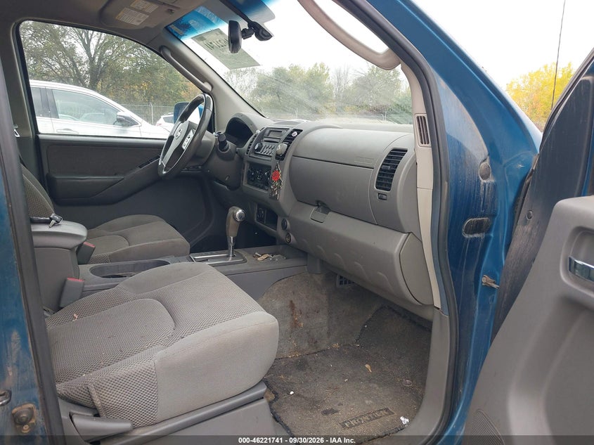 2005 NISSAN FRONTIER LE · Photo 5