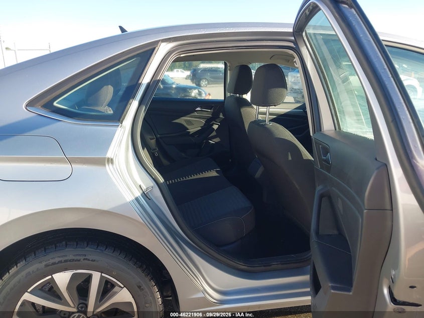 2022 VOLKSWAGEN JETTA 1.5T S · Фото 8