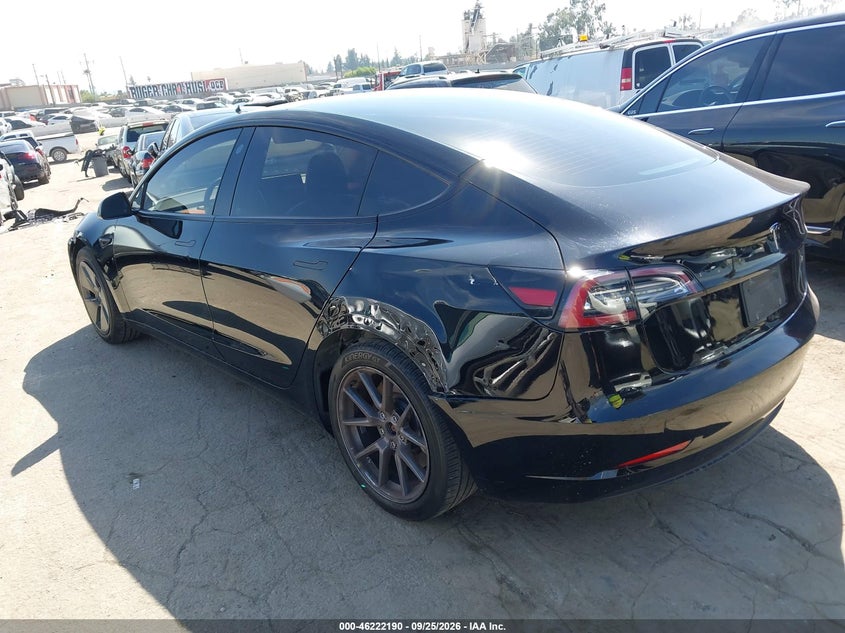 TESLA MODEL 3 - zdjęcie 3