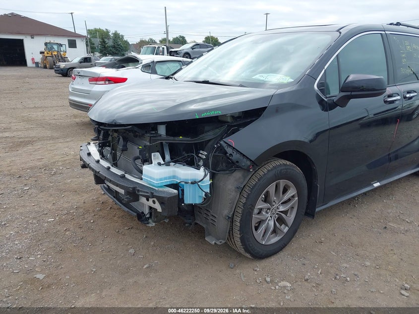 TOYOTA SIENNA - zdjęcie 6