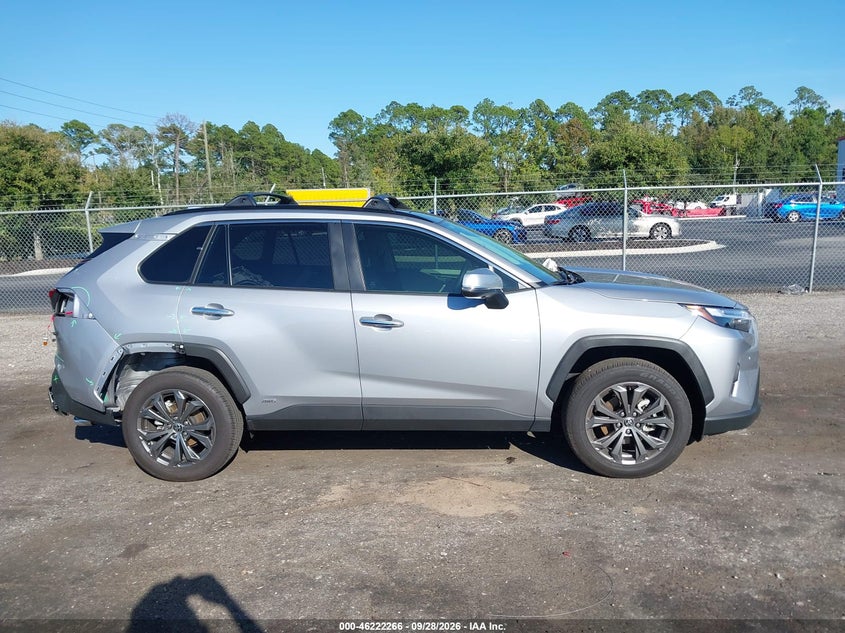 TOYOTA RAV4 HYBRID - zdjęcie 13