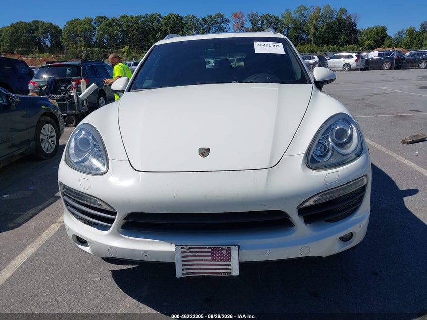 2012 PORSCHE CAYENNE S · Фото 12
