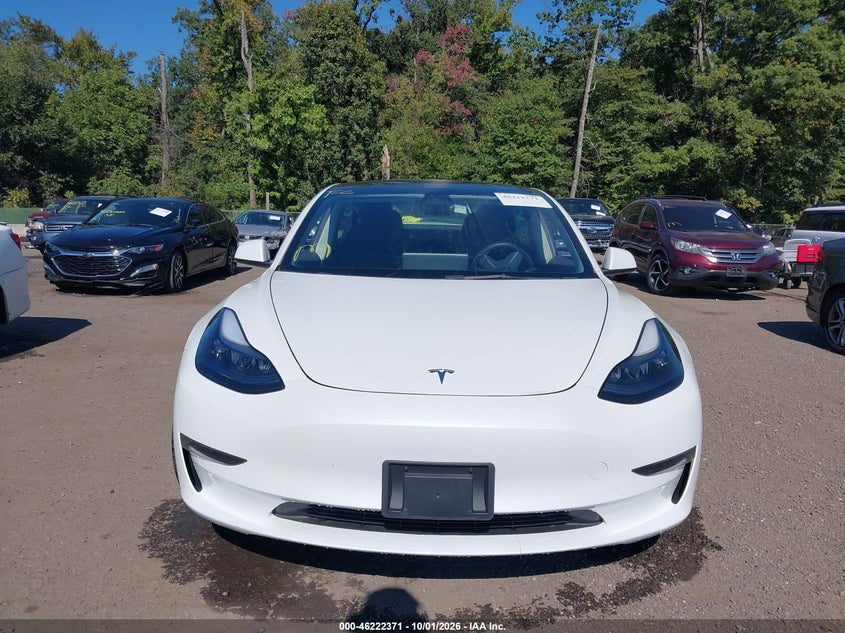 TESLA MODEL 3 - zdjęcie 12