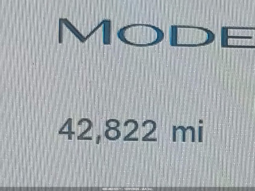 TESLA MODEL 3 - zdjęcie 15