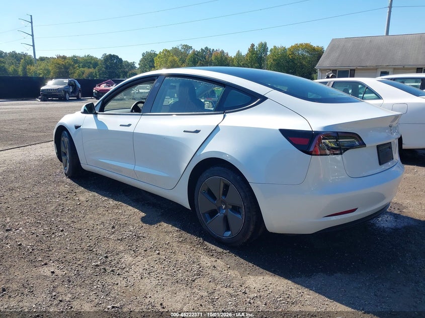 TESLA MODEL 3 - zdjęcie 3